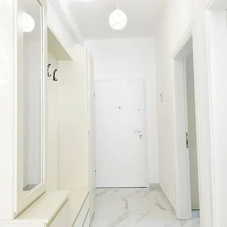 Mali 1328 Apartment *